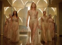 Μίστερ Μπιν: Παριστάνει τη Σαρλίζ Θερόν και είναι ότι πιο αστείο θα δεις τις γιορτές [vid]