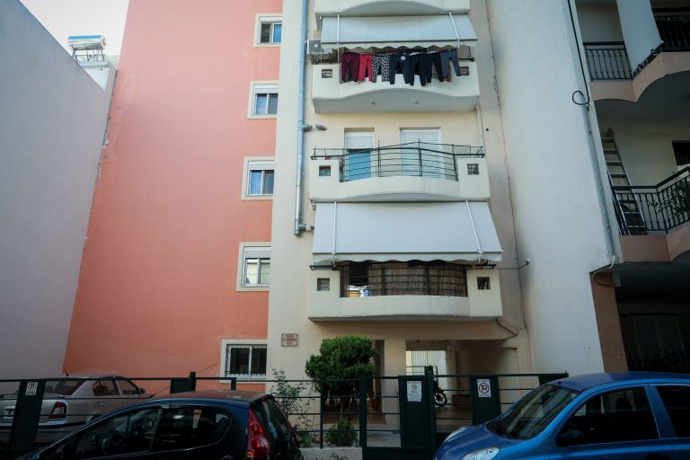 Τραγωδία στο Ίλιον: Ασφυξία έδειξε η ιατροδικαστική εξέταση [vid]