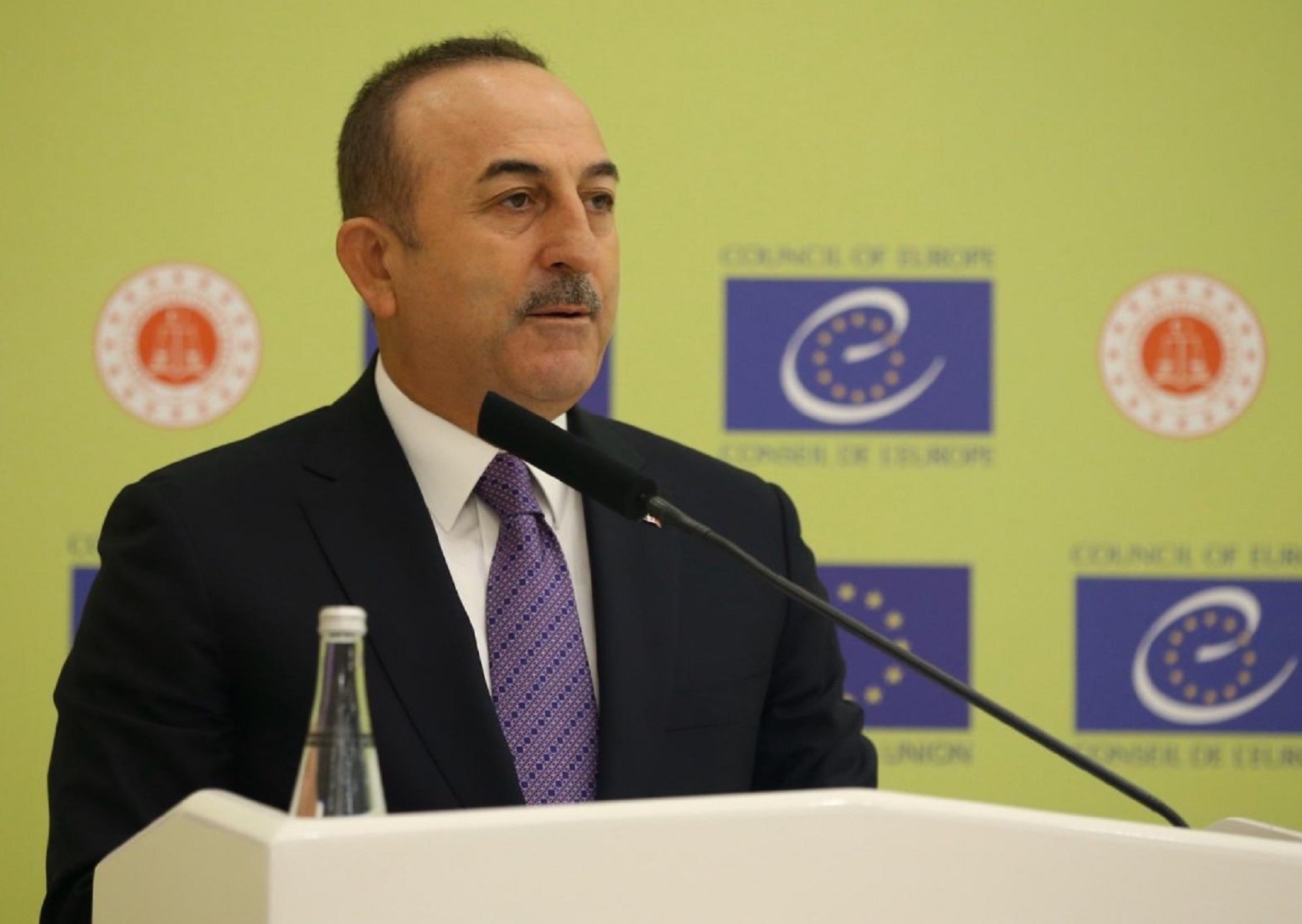 Μεβλούτ Τσαβόυσογλου: Αν μπουν στην υφαλοκρηπίδα “μας” θα αντιδράσουμε