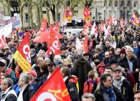 Γαλλία: Τα συνδικάτα ενωμένα σε μια διαδήλωση κατά της μεταρρύθμισης του συνταξιοδοτικού
