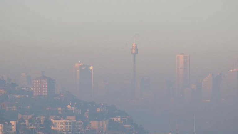 Αυστραλία: Μαίνονται οι πυρκαγιές – Τοξικό νέφος απειλεί το Σίδνεϊ