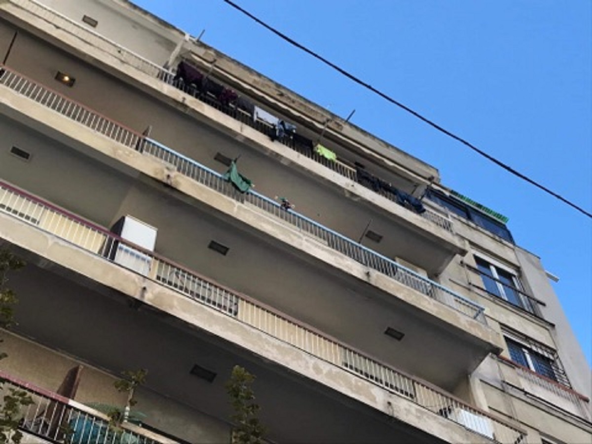 Μεταξουργείο: Νεκροί γονείς από αναθυμιάσεις – Τους βρήκαν τα ανήλικα παιδιά τους