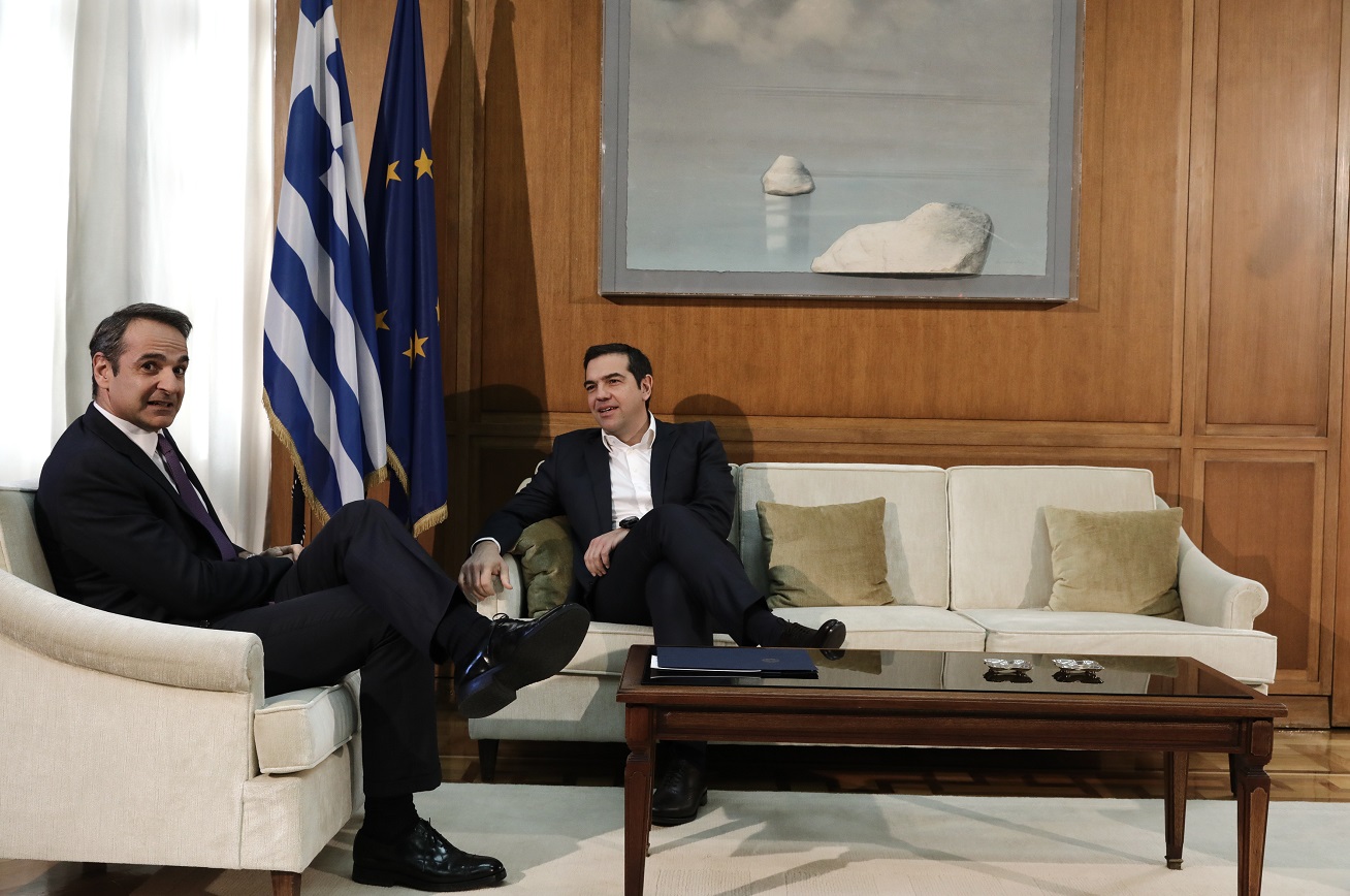 Τσίπρας σε Μητσοτάκη: “Να πίνεις πολύ νερό και να κάνεις γυμναστική” – Προβληματισμένος ο αρχηγός του ΣΥΡΙΖΑ