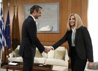 Live η συνάντηση Μητσοτάκη – πολιτικών αρχηγών: Ολοκληρώθηκε η συνάντηση με τη Φώφη Γεννηματά