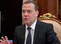 Ντιμίτρι Μετβέντεβ: Παραιτήθηκε ο πρωθυπουργός της Ρωσίας