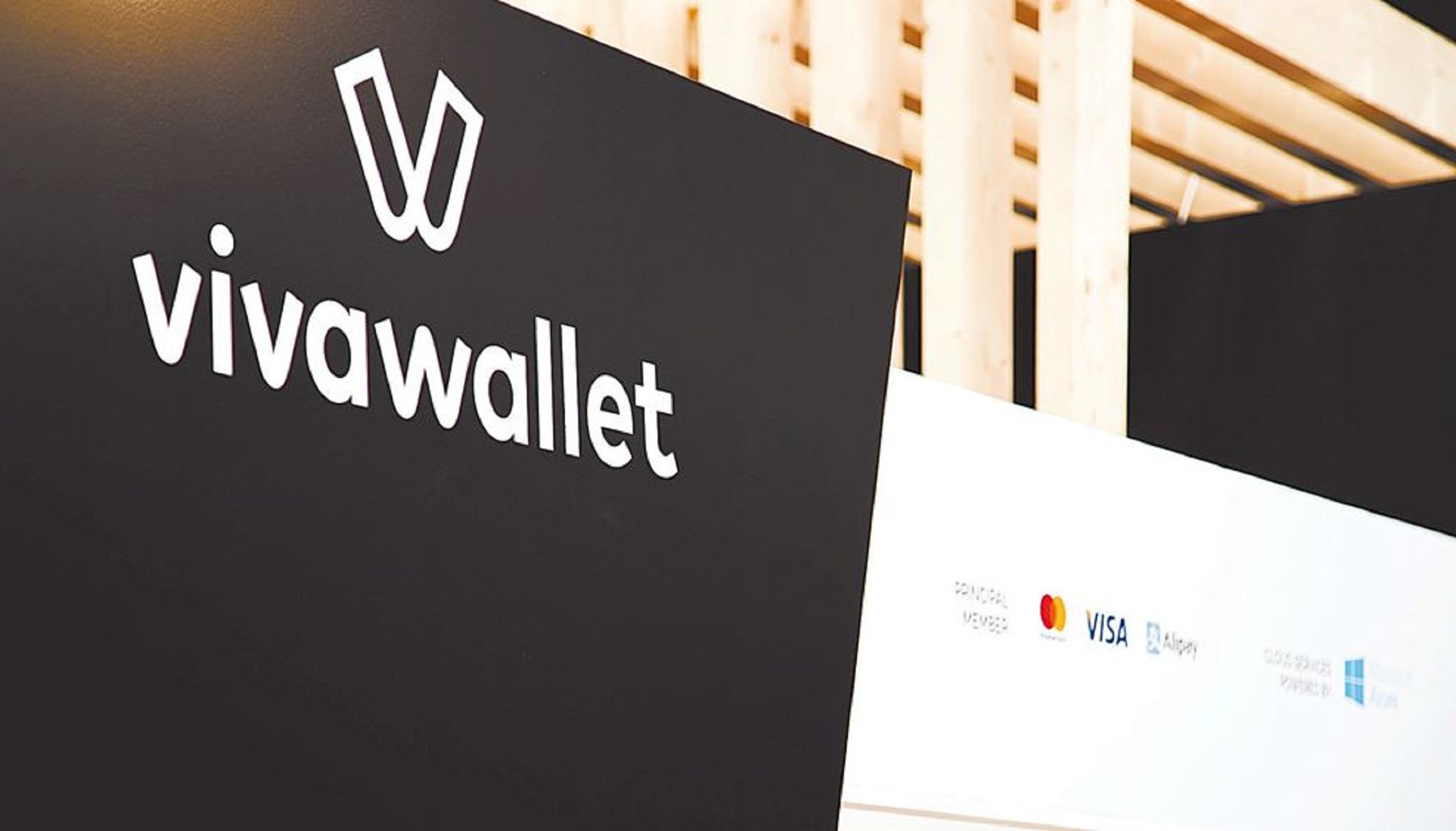 Viva Wallet: Απέκτησε το 100% των μετοχών της Praxia Bank