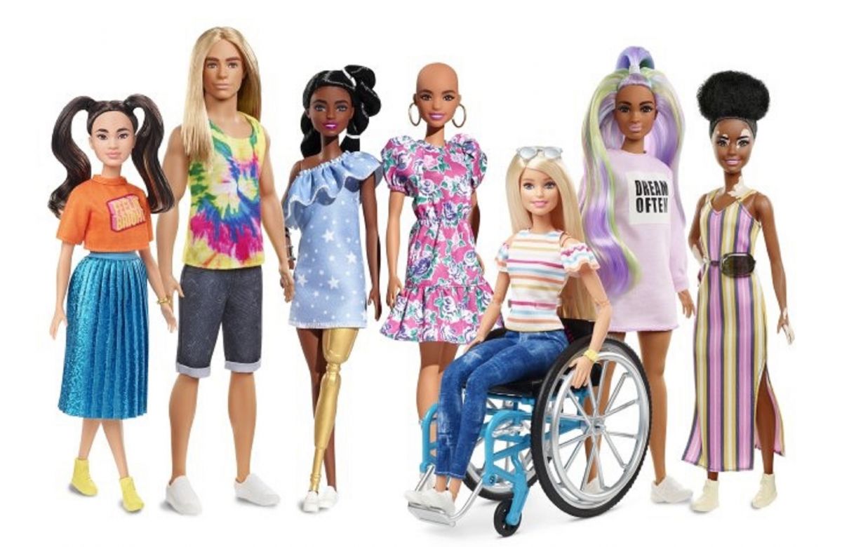 Barbie νέα κολεξιόν 2020: Κούκλες χωρίς μαλλιά, με προσθετικά μέλη και λεύκη [pics]