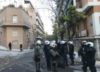 Κουκάκι: Αντιεξουσιαστές ανακατέλαβαν τα κτίρια στην Ματρόζου και στην Παναιτωλίου [vid]