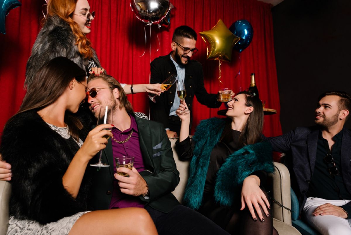 Swingers: Πόσο κοστίζει και σε ποια Ελληνική περιοχή θα γίνει το επόμενο πάρτι οργίων