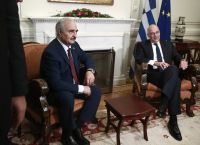 Συνάντηση Δένδια – Χαφτάρ: “Η Ελλάδα έτοιμη να στηρίξει τη Λιβύη”