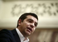 Αλέξης Τσίπρας Πάσχα: Οι ευχές του για την Ανάσταση από τον μπαλκόνι του