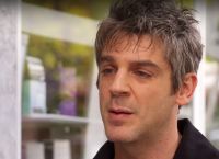 Αν ήμουν πλούσιος: Ο Στρατής χτυπάει σοβαρά και καταλήγει στα επείγοντα