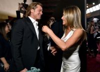 Τζένιφερ Άνιστον φόρεμα: Η ανάρτηση στο Instagram που άναψε φωτιές