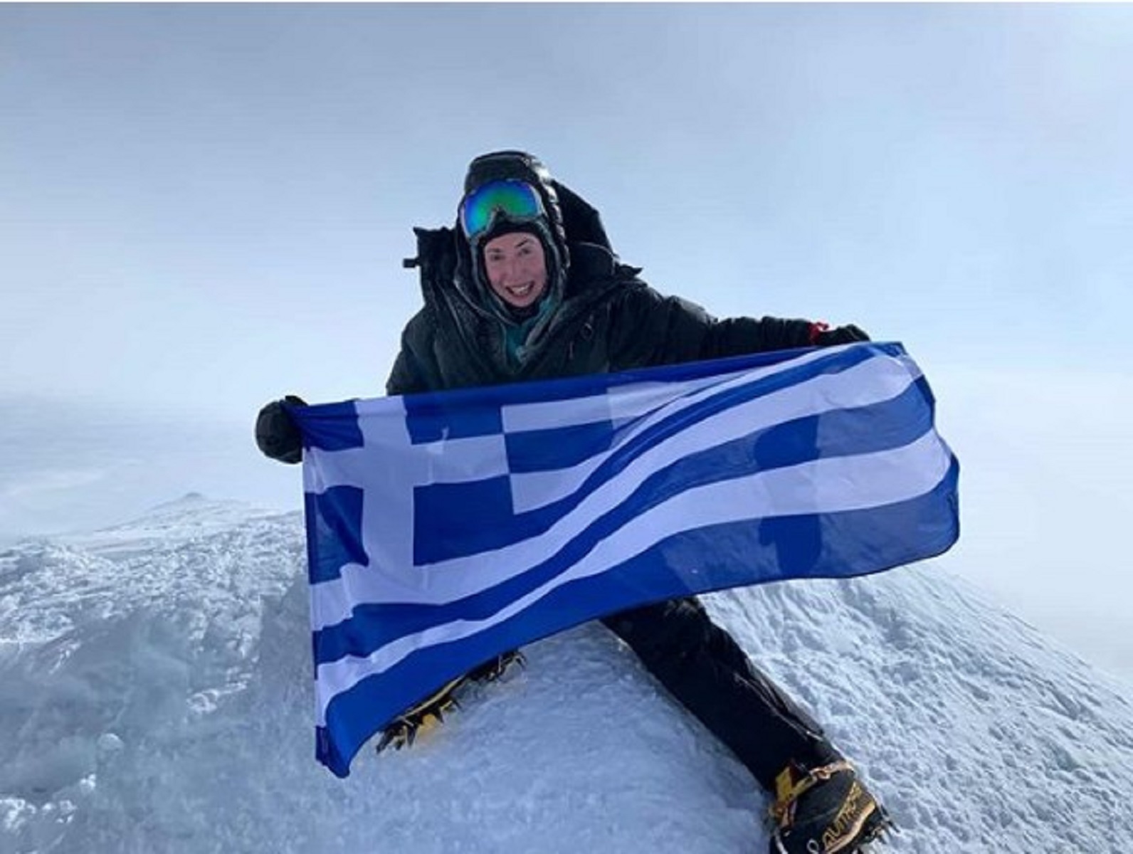 Αυτή είναι η πρώτη Ελληνίδα που πατά την κορυφή της Ανταρκτικής