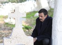 Άγριες Μέλισσες επεισόδιο 7: Τι θα δούμε σήμερα Τρίτη 22/09 – Ο Δούκας καταθέτει στη δίκη της Ελένης
