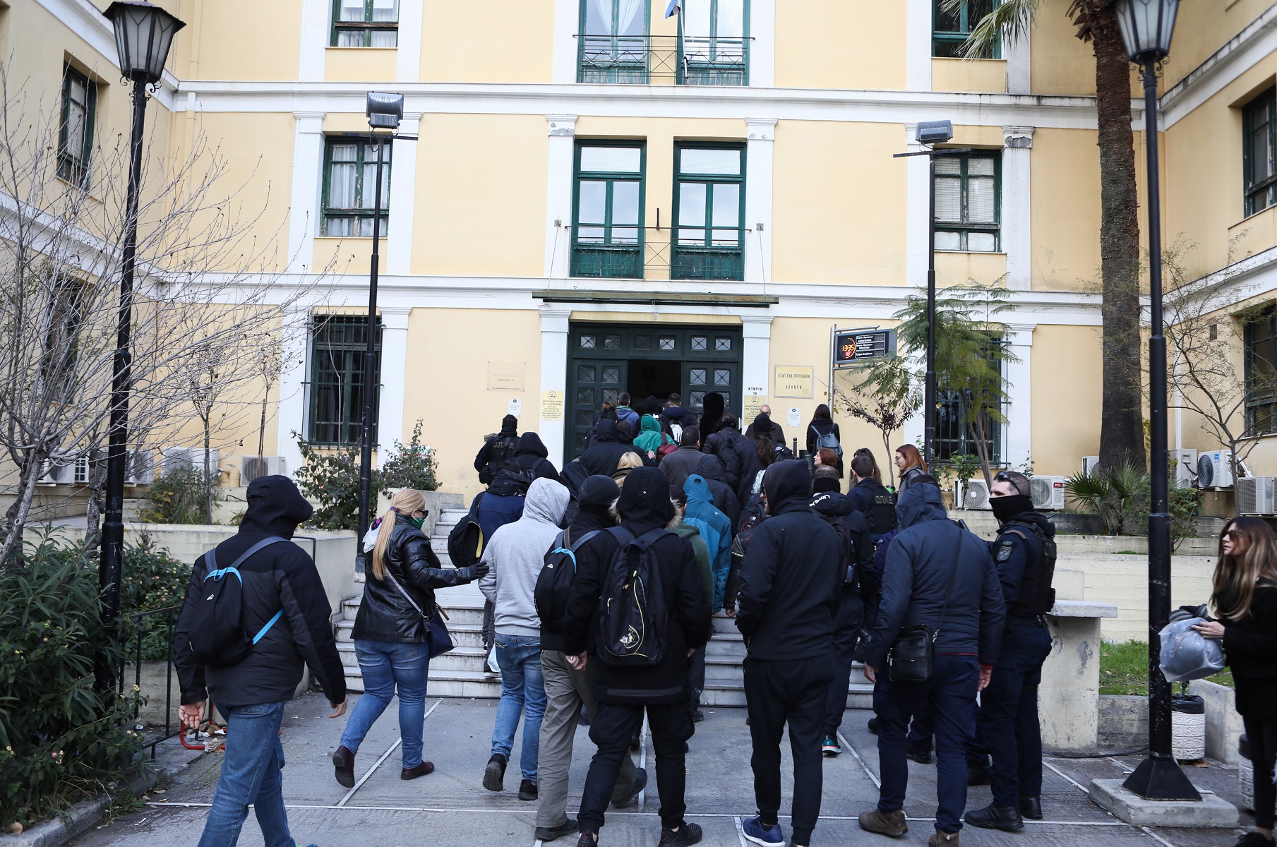 Απόδραση κρατούμενου Ευελπίδων: Συναγερμός στην αστυνομία
