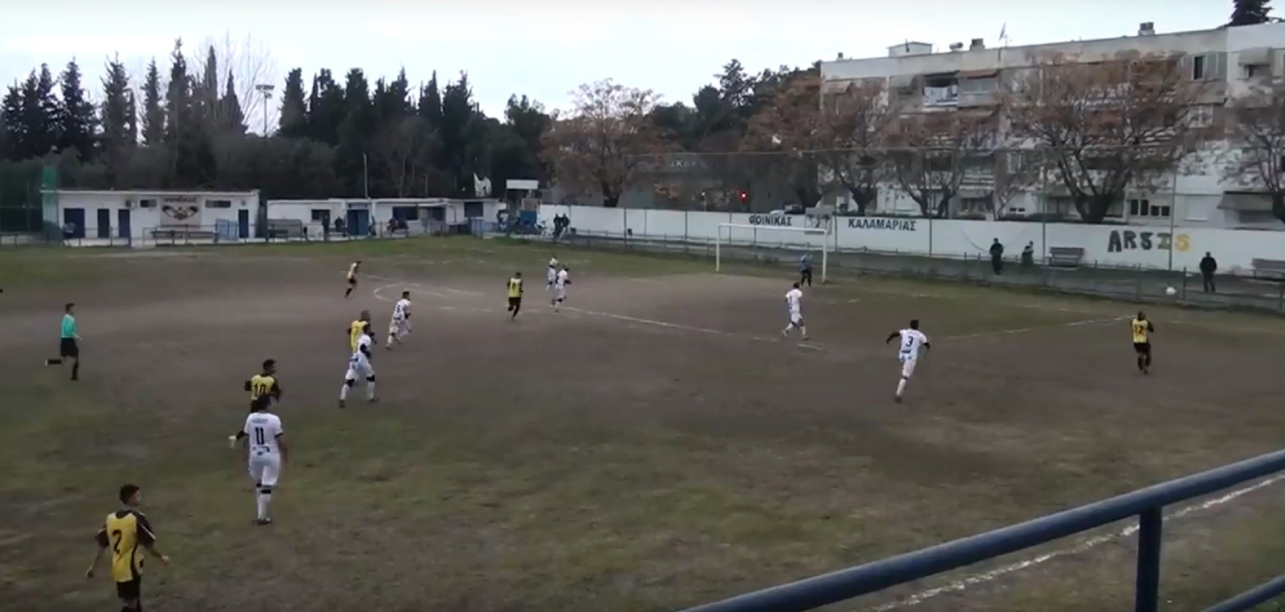 Απίστευτο γκολ 46χρονου σε αγώνα τοπικού πρωταθλήματος [vid]