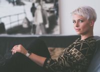 Άσπρα μαλλιά στρες: Το άγχος επηρεάζει το χρώμα των μαλλιών