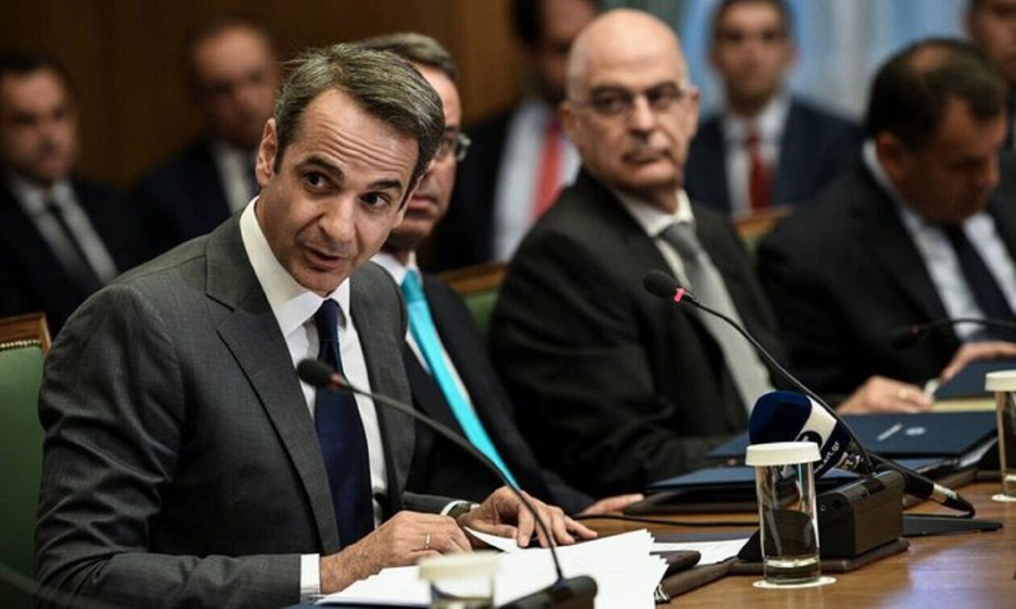 Κυβέρνηση Γκράουτσο Μαρξ: Αυτός είναι ο νόμος μας κύριοι αν δεν σας αρέσει φτιάχνουμε άλλο