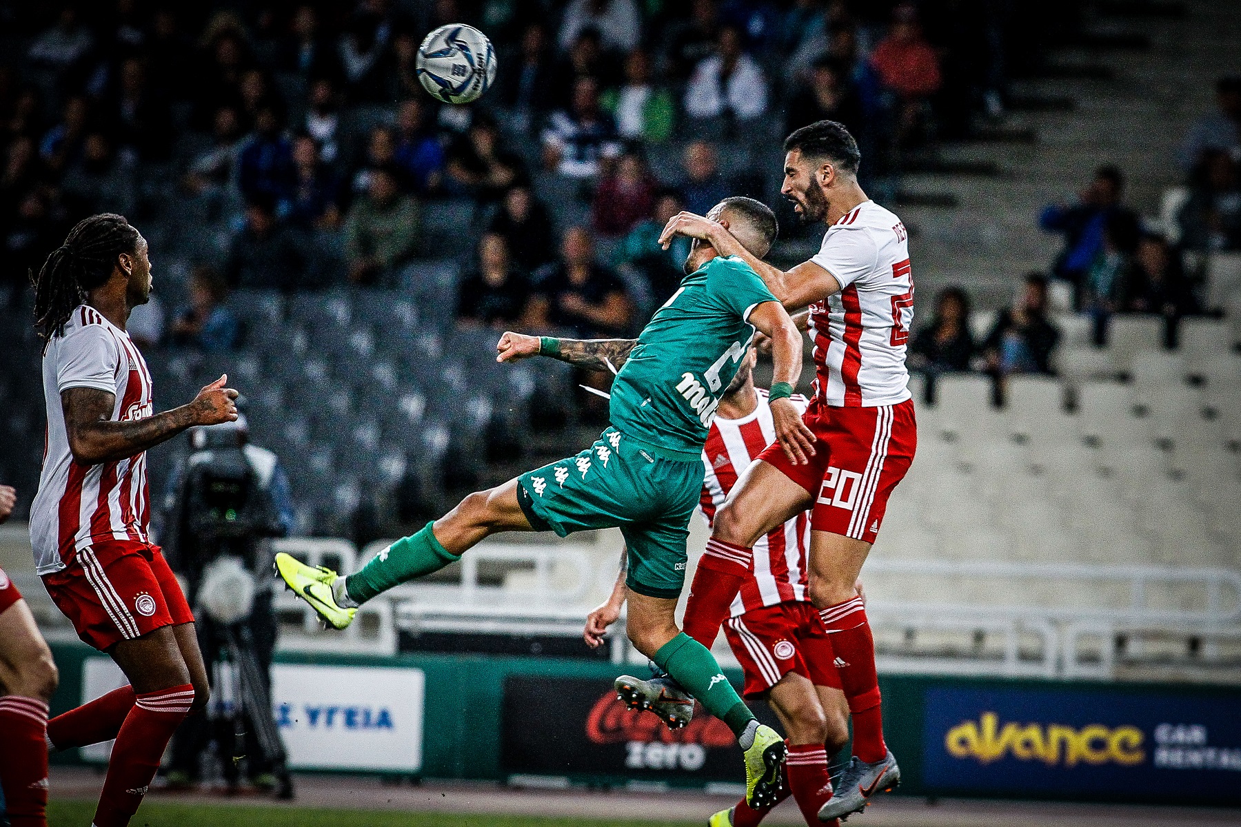 Ολυμπιακός – Παναθηναϊκός: Συνάντηση «αιωνίων» αξίας 104 εκατομμυρίων ευρώ