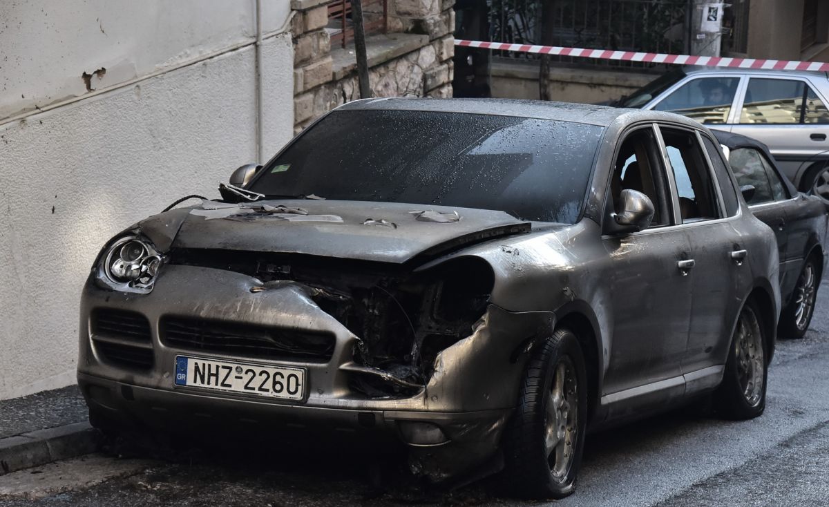 Εμπρησμοί αυτοκινήτων: Ανάληψη ευθύνης για το μπαράζ επιθέσεων