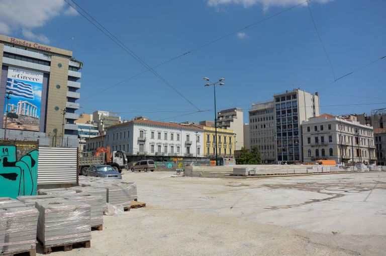 Πλατεία Ομονοίας έργα: Ολοκληρώνεται η ανάπλαση – Επιστρέφει το συντριβάνι [pics]