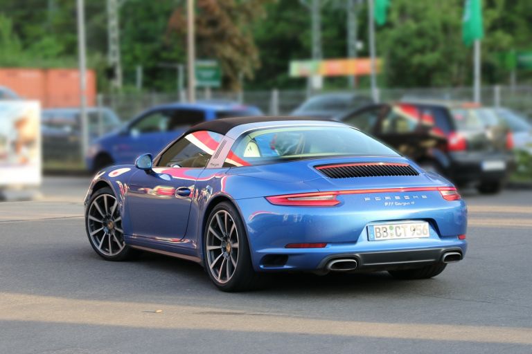 Έτσι φτιάχνεται η Porsche 911 με τον κωδικό “992”