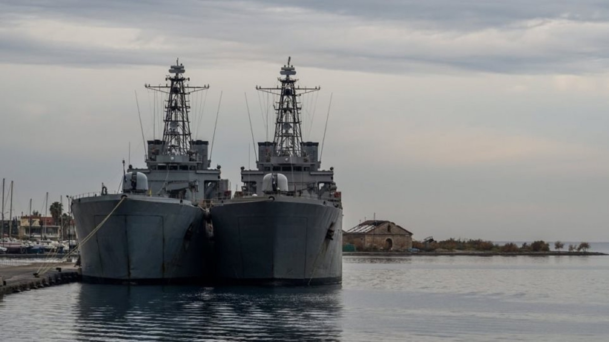 Σάμος: “Στο πόδι” για τους μετανάστες – Οι κάτοικοι θέλουν την αποσυμφόρηση του νησιού