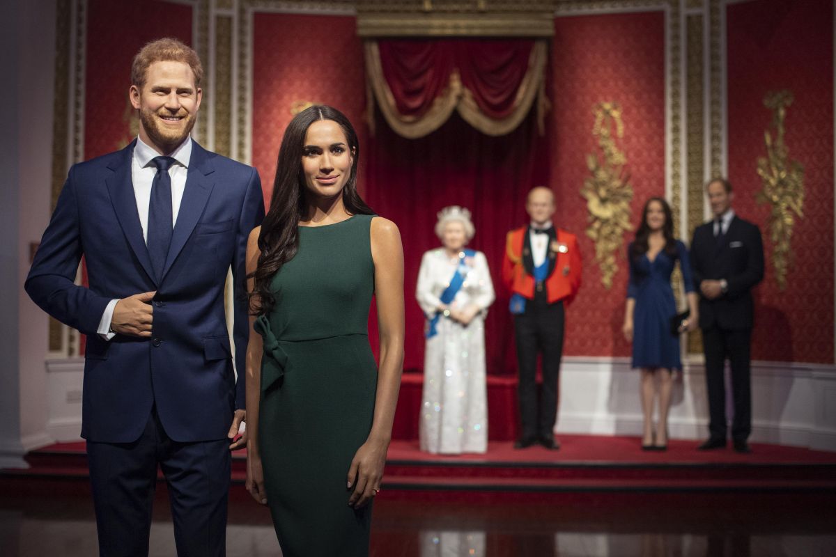 Megxit: Το μουσείο Τισό άλλαξε θέση στα κέρινα ομοιώματα του Χάρι και της Μέγκαν [pics]