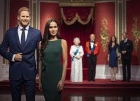 Megxit: Το μουσείο Τισό άλλαξε θέση στα κέρινα ομοιώματα του Χάρι και της Μέγκαν [pics]