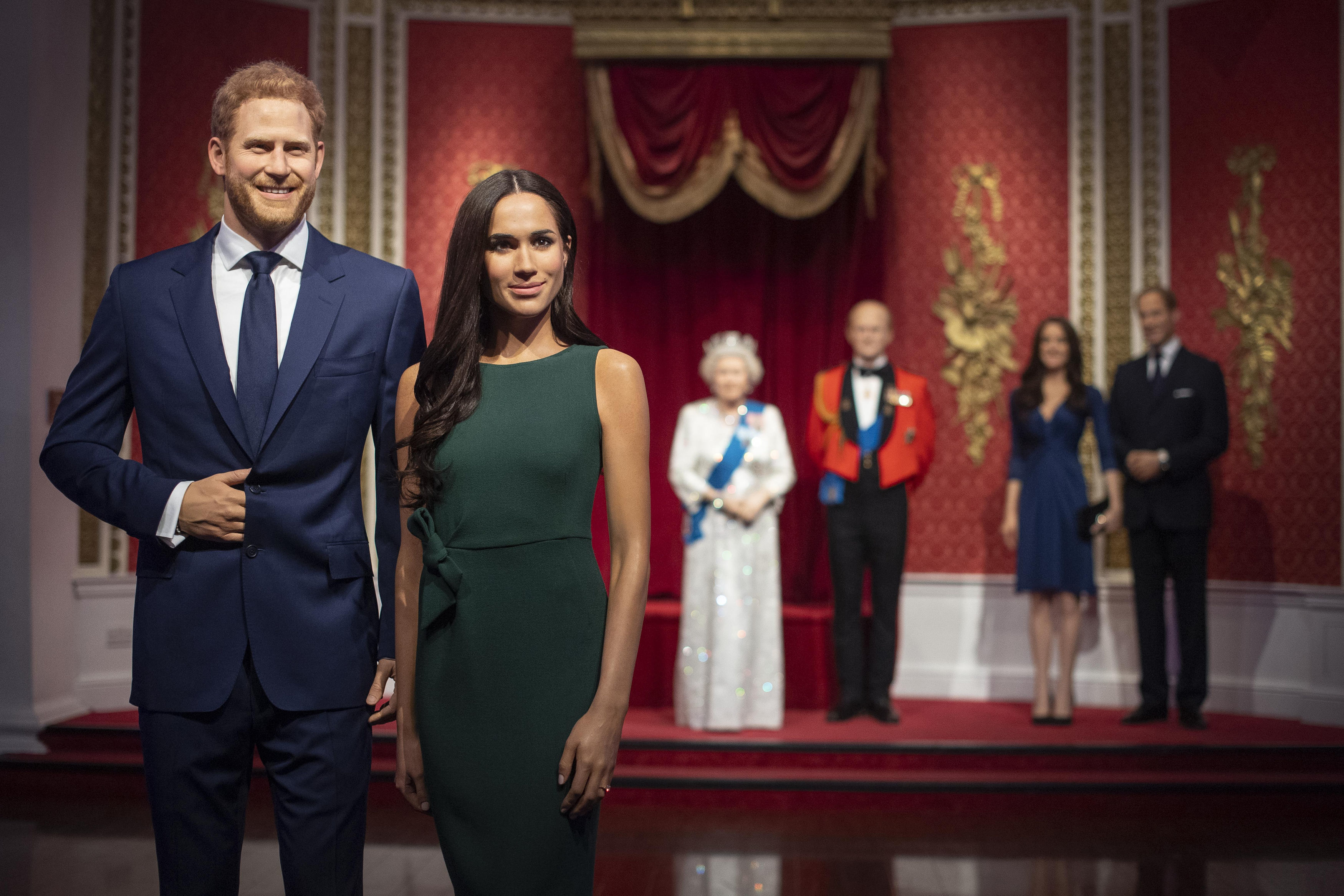 Megxit: Το μουσείο Τισό άλλαξε θέση στα κέρινα ομοιώματα του Χάρι και της Μέγκαν [pics]