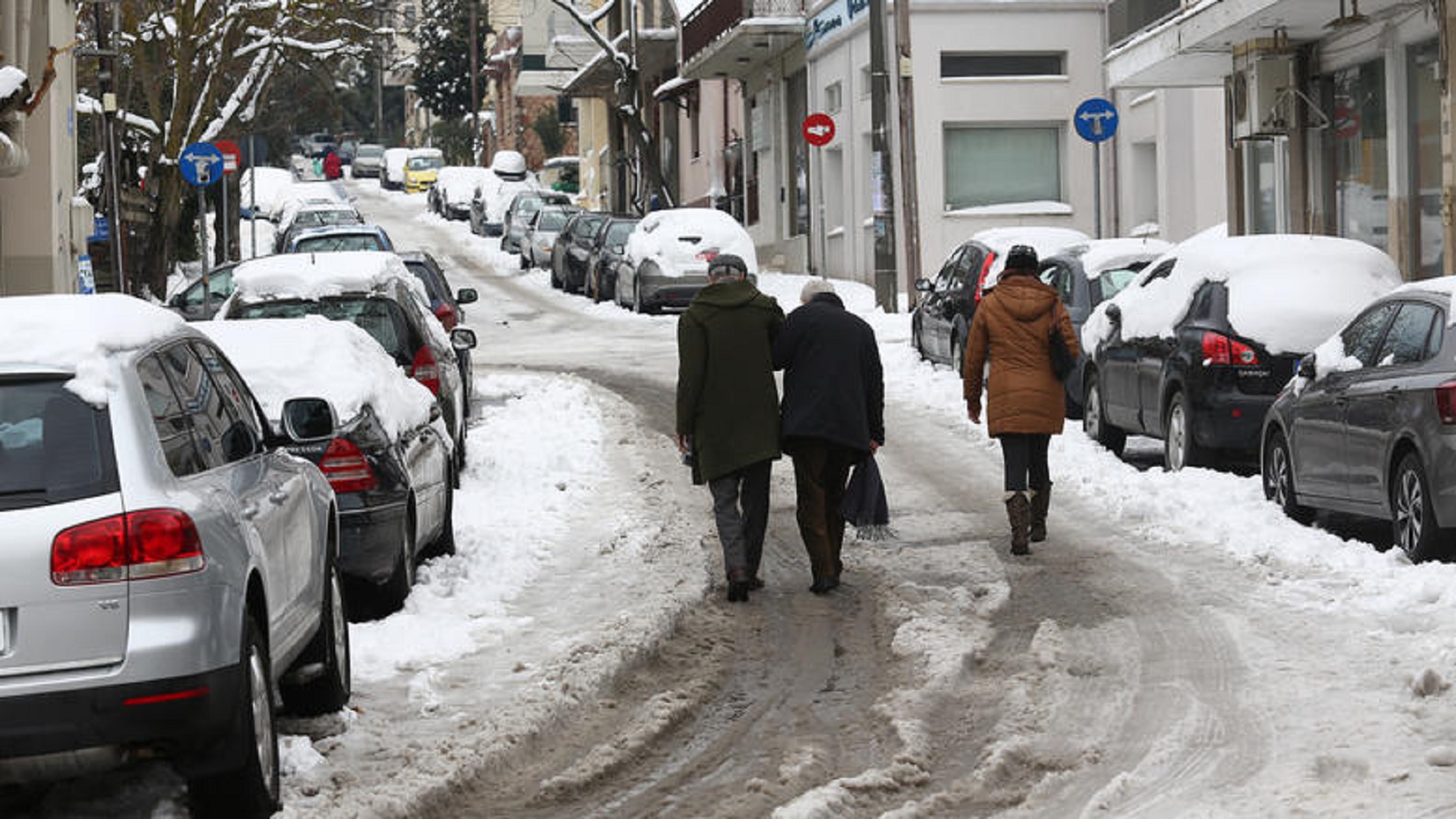 Καιρός: Χιόνια, τσουχτερό κρύο και παγετός