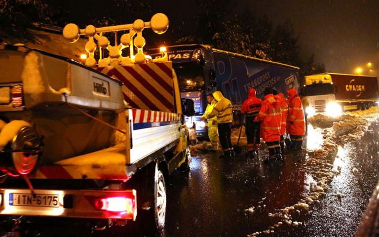Τροχαία: Απαγόρευση κυκλοφορίας βαρέων οχημάτων Κυριακή και Δευτέρα σε ΠΑΘΕ και Ιονία Οδό