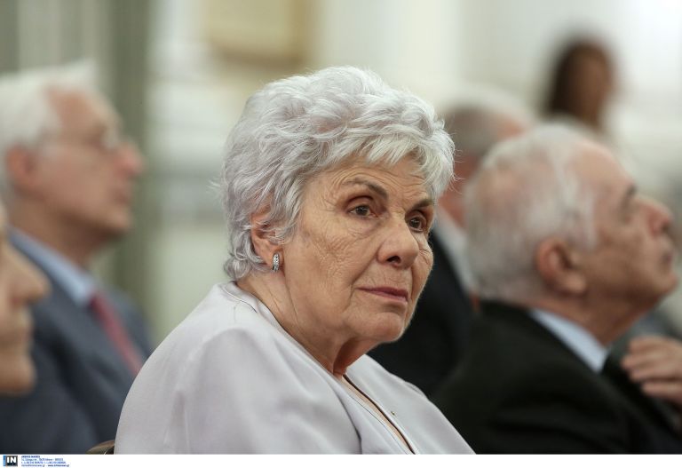 Κική Δημουλά: Νοσηλεύεται στη ΜΕΘ η σπουδαία ποιήτρια