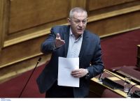 Θανάσης Παφίλης για τη συμφωνία με τις ΗΠΑ: Η Ελλάδα δεν προστατεύεται Θανάσης Παφίλης για τη συμφωνία με τις ΗΠΑ: Η Ελλάδα δεν προστατεύεται