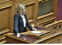 Φώφη Γεννηματά ΚΙΝΑΛ: Έφυγαν τα παπαγαλάκια του ΣΥΡΙΖΑ και ήρθαν της Νέας Δημοκρατίας