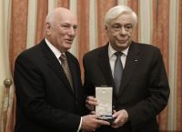 Χρήστος Ζερεφός Παράσημο: Του το επέδωσε ο Πρόεδρος της Δημοκρατίας Προκόπης Παυλόπουλος Χρήστος Ζερεφός Παράσημο: Του το επέδωσε ο Πρόεδρος της Δημοκρατίας Προκόπης Παυλόπουλος