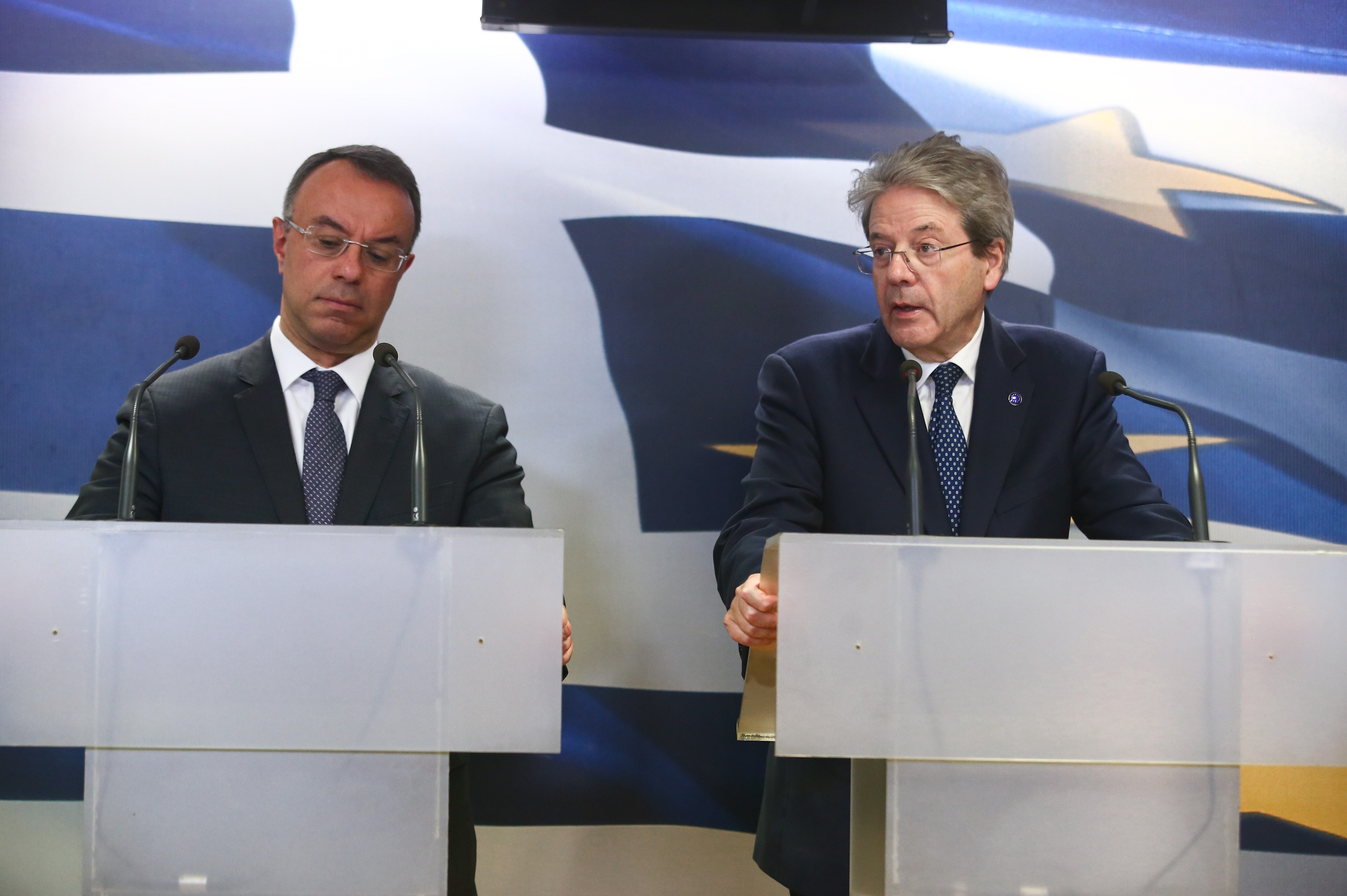 Πάολο Τζεντιλόνι: Να ανοίξει η συζήτηση για πρωτογενή πλεονάσματα
