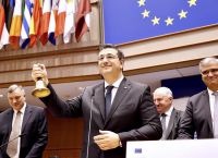 Απόστολος Τζιτζικώστας: Πρώτος Έλληνας πρόεδρος της Επιτροπής Περιφερειών της Ευρωπαϊκής Ένωσης Απόστολος Τζιτζικώστας: Πρώτος Έλληνας πρόεδρος της Επιτροπής Περιφερειών της Ευρωπαϊκής Ένωσης