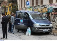 Αστυνομική επιχείρηση στην Ομόνοια: 10 συλλήψεις και 96 προσαγωγές