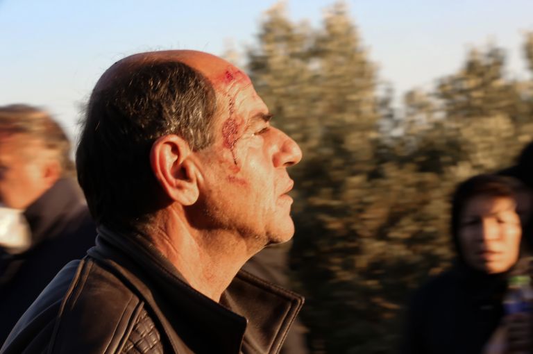 Λέσβος Μεταναστευτικό: Εκτεταμένα επεισόδια με χημικά – Ξεκίνησαν ήδη οι μπουλντόζες [pics&vids]