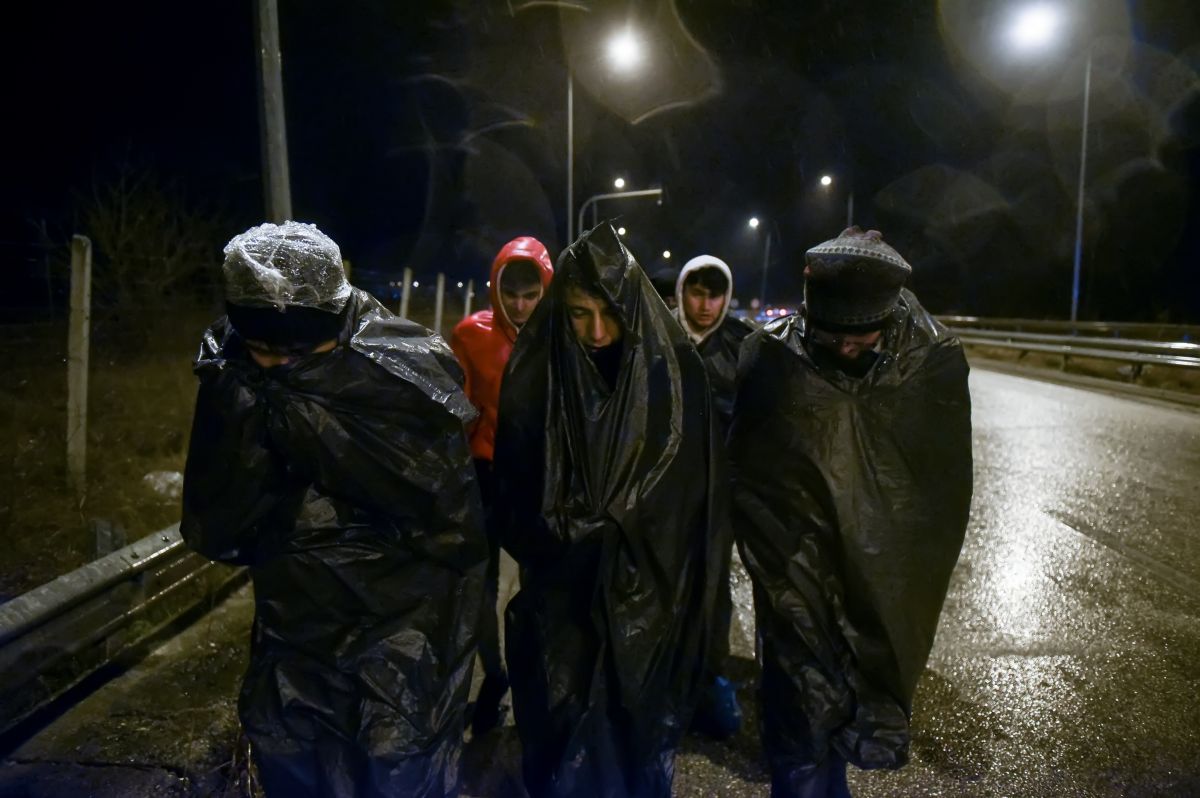 Καστανιές πρόσφυγες: Δραματικές στιγμές στα σύνορα με την Τουρκία [pics&vid]