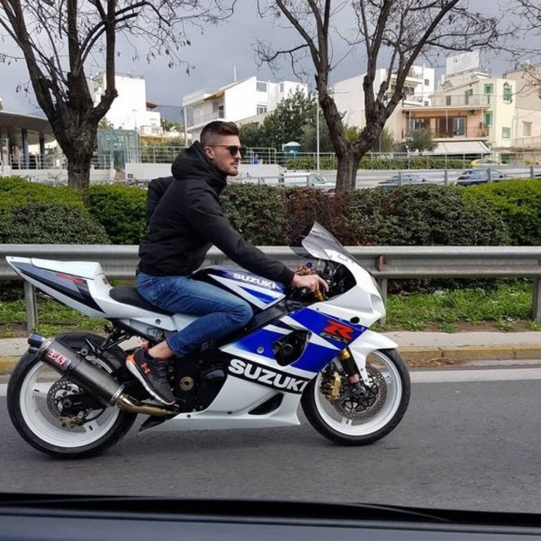 Άφαντος ο οδηγός της Corvette – Συγκλονισμένος ο πατέρας: «Είδε το παιδί μου σαν σκουπίδι»