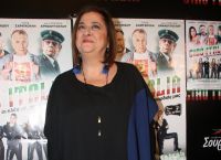 Ελισάβετ Κωνσταντινίδου «Ciao Italia»: Στην πρεμιέρα της ηθοποιού η κόρη και ο πρώην σύζυγoς [pic]