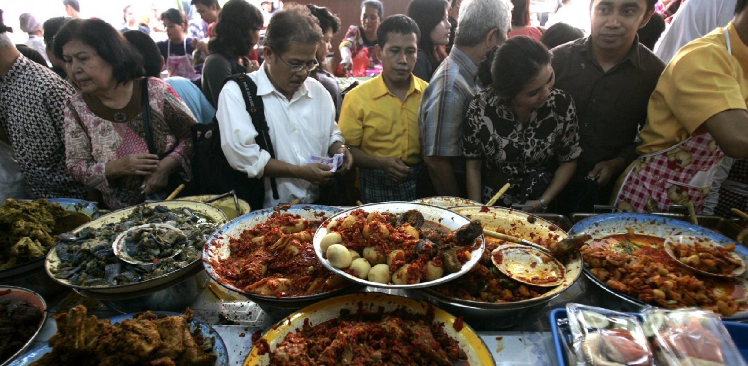 Νέος Κορωνοϊός Ινδονησία: Παρά την επιδημία, το κρέας νυχτερίδας παραμένει ιδιαίτερα δημοφιλές