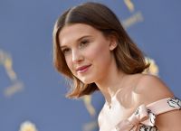 Millie Bobby Brown: Η Eleven του Stranger Thing έκλεισε τα 16 [vids]