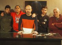 The BitterSweet συγκρότημα: Έρχονται στη σκηνή του six dogs