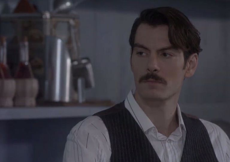 Άγριες Μέλισσες spoiler: Ο Κωνσταντής βάζει φωτιά στο σπίτι της Ελένης