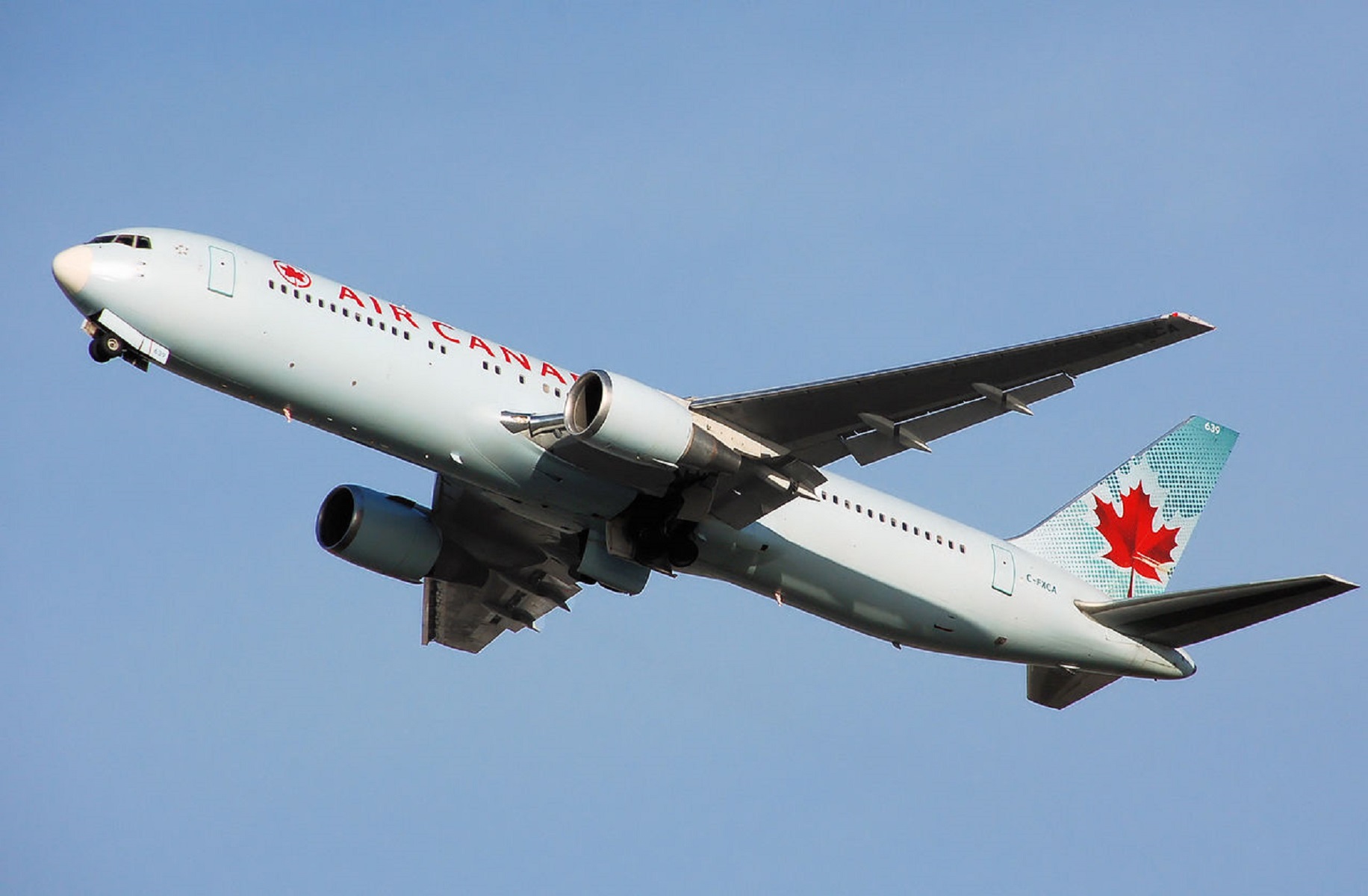 Μαδρίτη Boeing 767: Τέλος στο θρίλερ των επιβατών της Air Canada – Επιτυχημένη η αναγκαστική προσγείωση