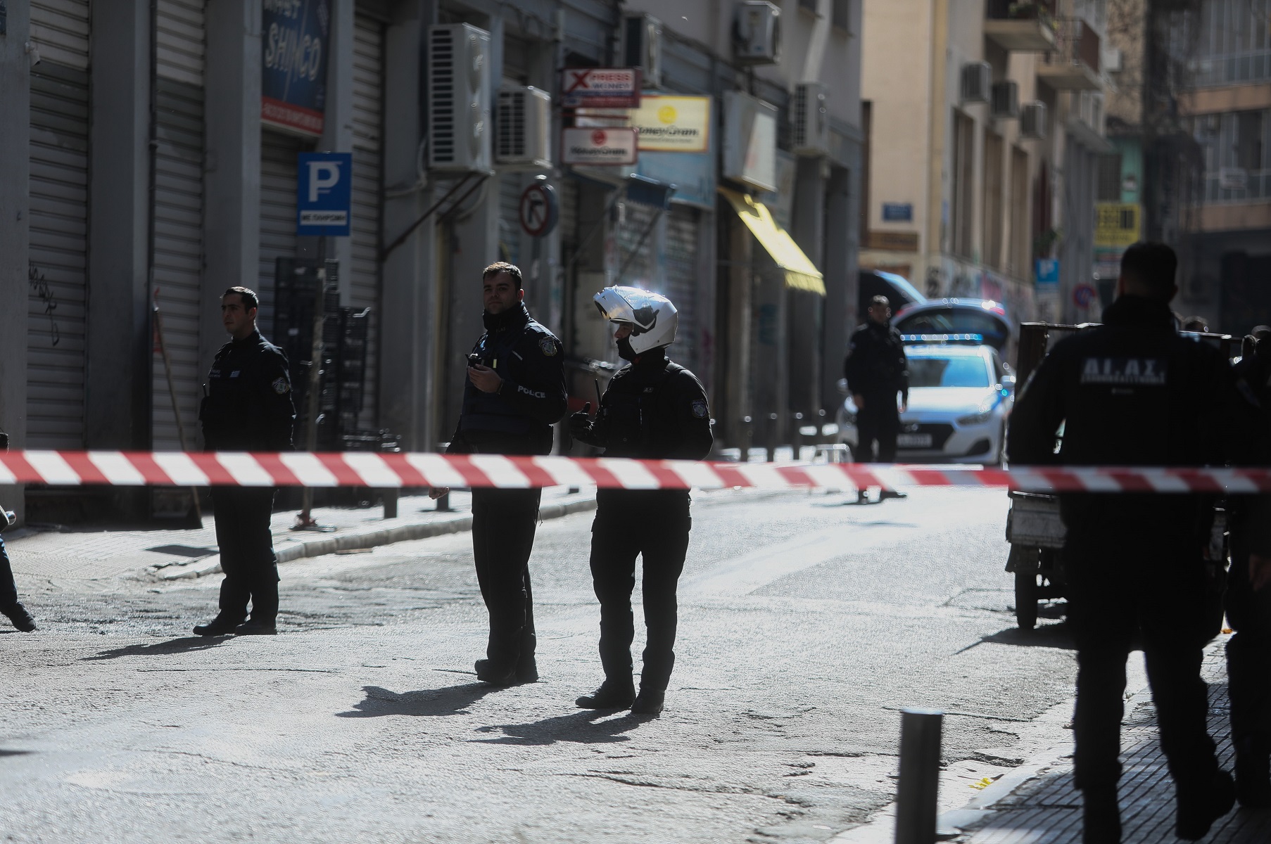 Μενάνδρου: Σε εξέλιξη μεγάλη αστυνομική επιχείρηση